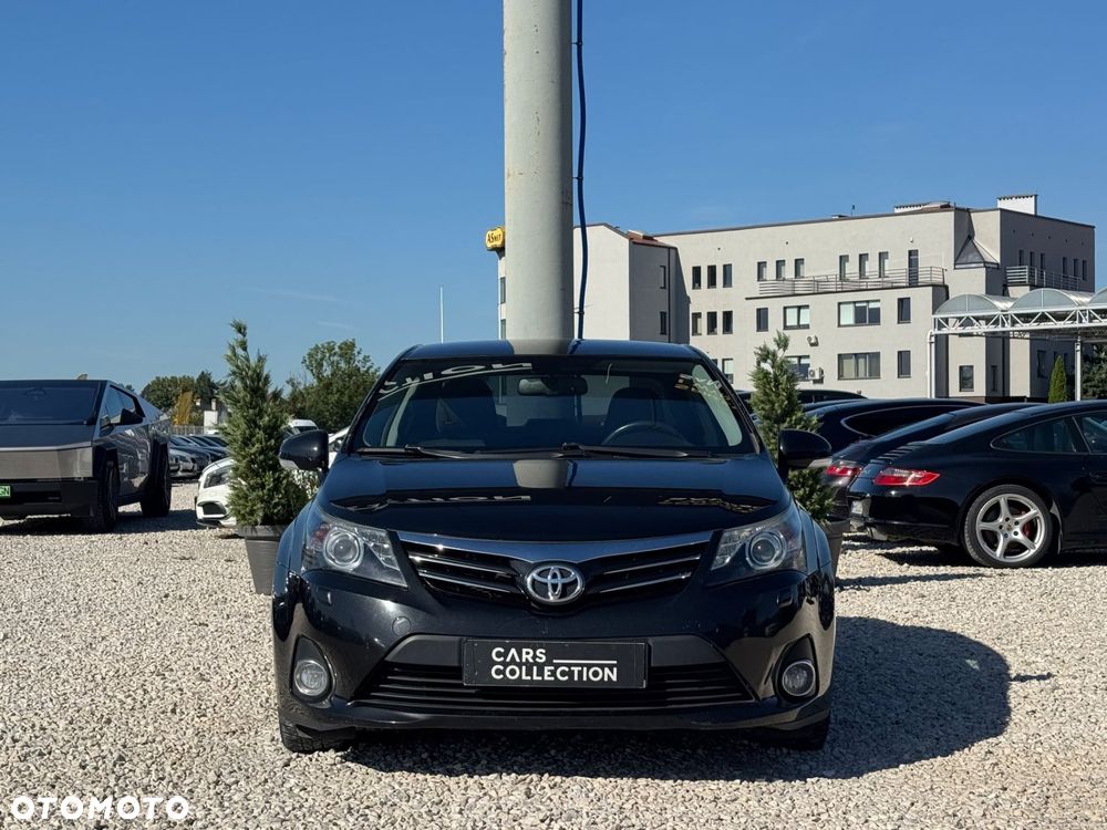 Toyota Avensis 1.8 Premium MS - 10