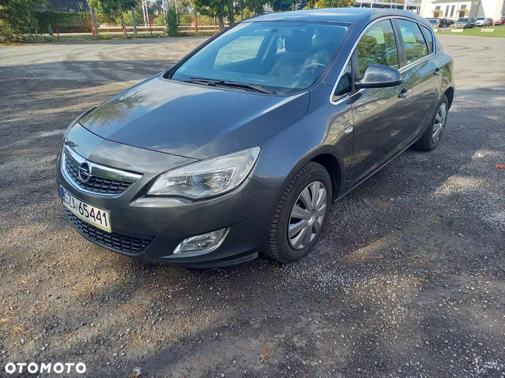 Opel Astra IV 1.4 T Cosmo - 4