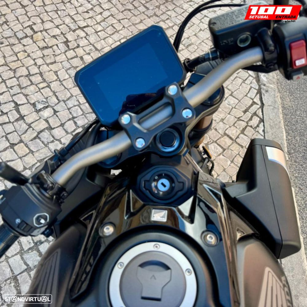 Honda CB 650 RA - 12