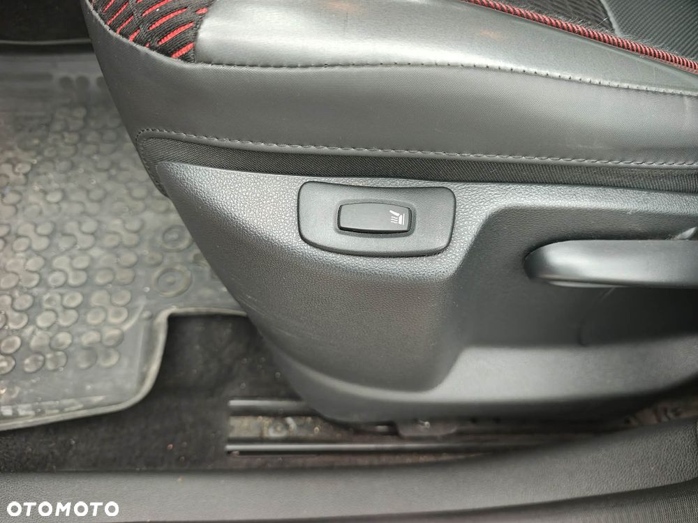 Renault Captur ENERGY TCe 120 Bose Edition - 12