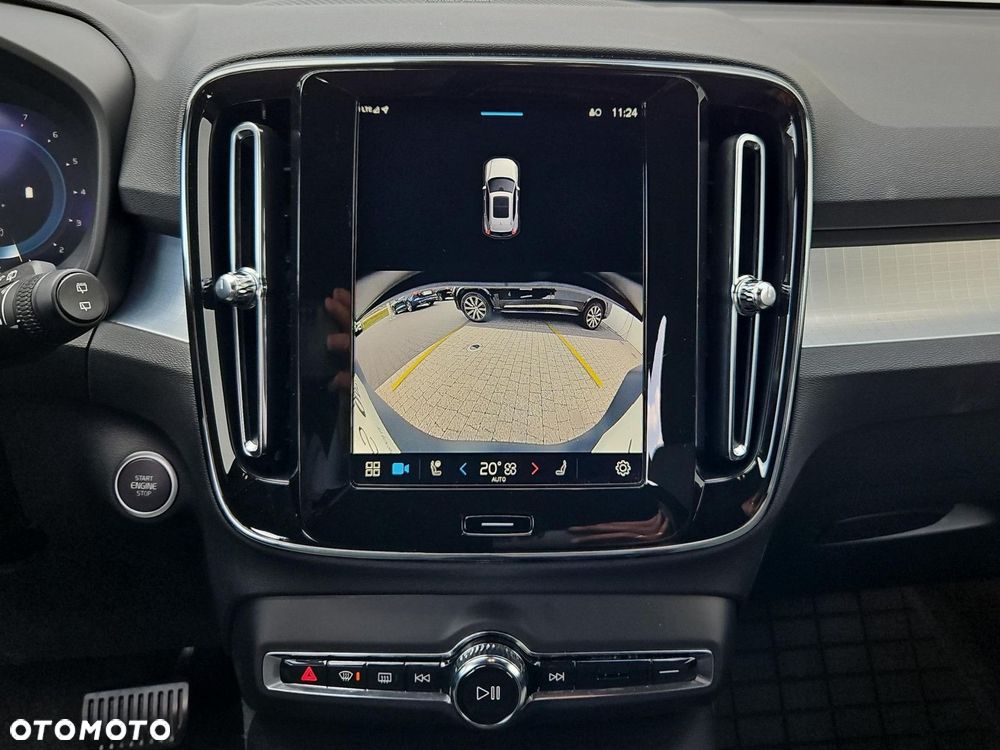 Volvo XC 40 B3 Plus Dark - 21