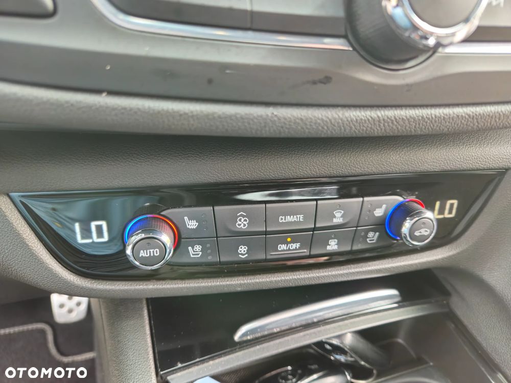 Opel Insignia 2.0 BiTurbo D 4x4 Automatik GSI - 35