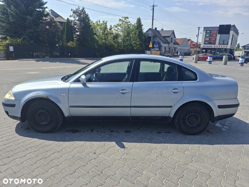 Volkswagen Passat 1.9 TDI Basis - 3