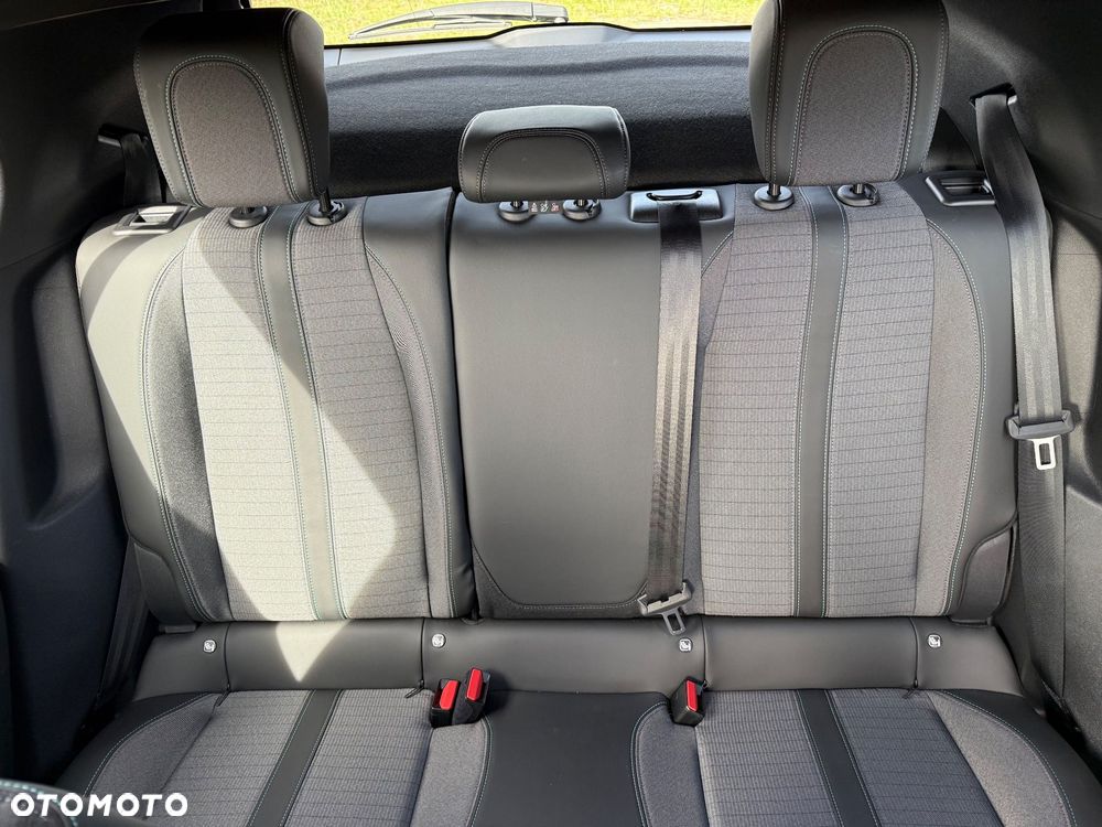 Peugeot 2008 1.2 PureTech Allure Pack S&S EAT8 - 16