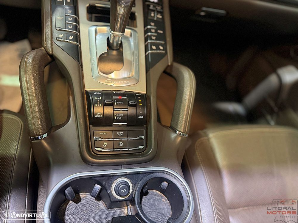 Porsche Cayenne Platinum Edition - 30