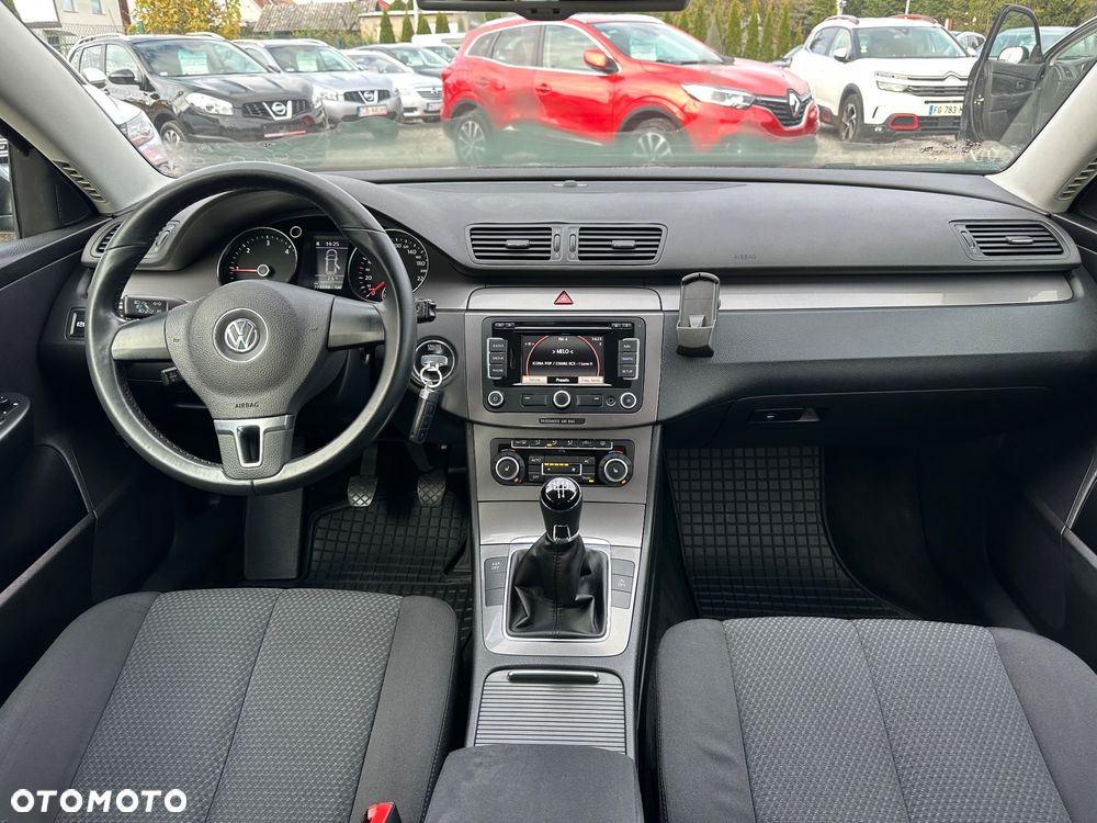 Volkswagen Passat - 5