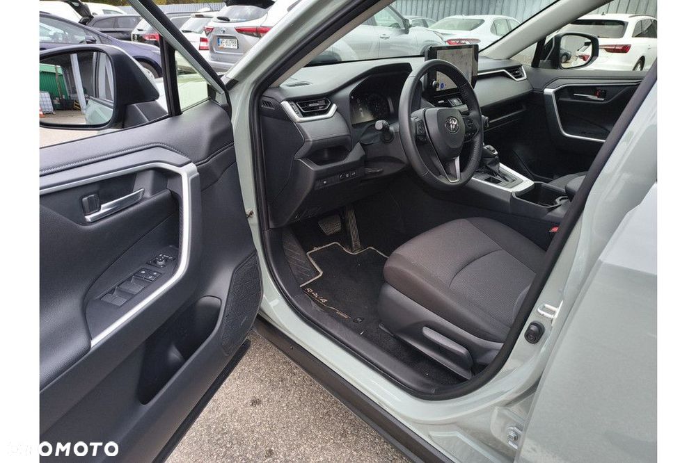 Toyota RAV4 - 5