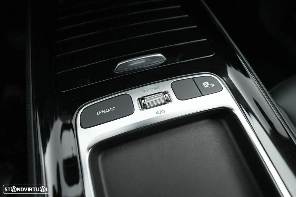 Mercedes-Benz GLA 180 d Progressive - 25