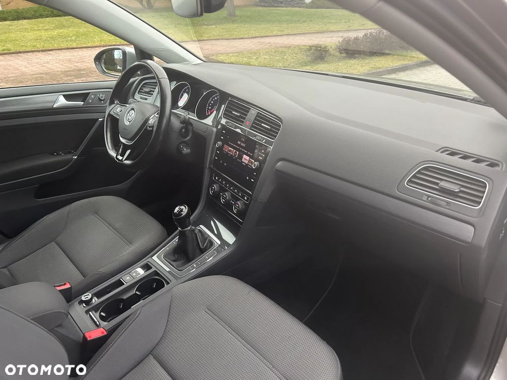 Volkswagen Golf 1.5 TSI BMT Comfortline - 15