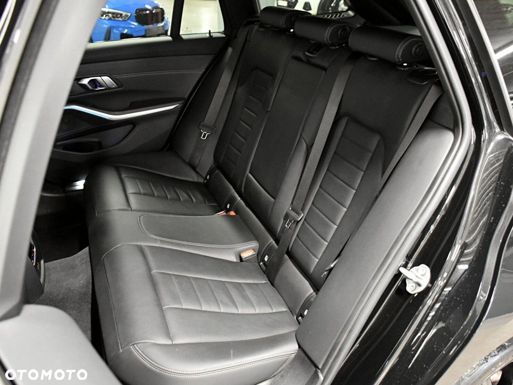 BMW Seria 3 - 12