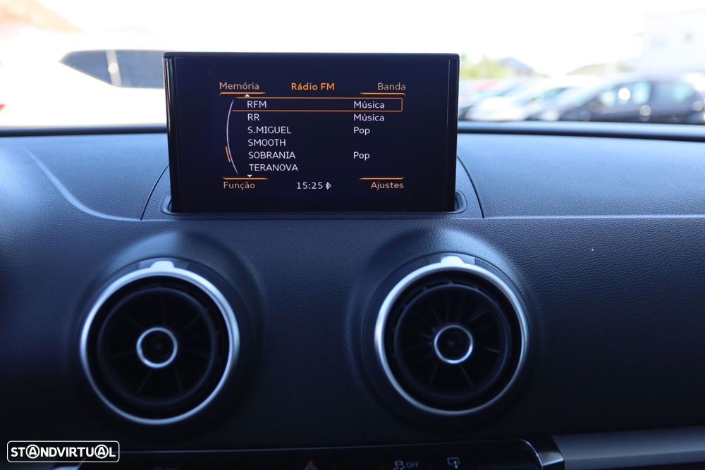 Audi A3 1.6 TDI Attraction Ultra - 12