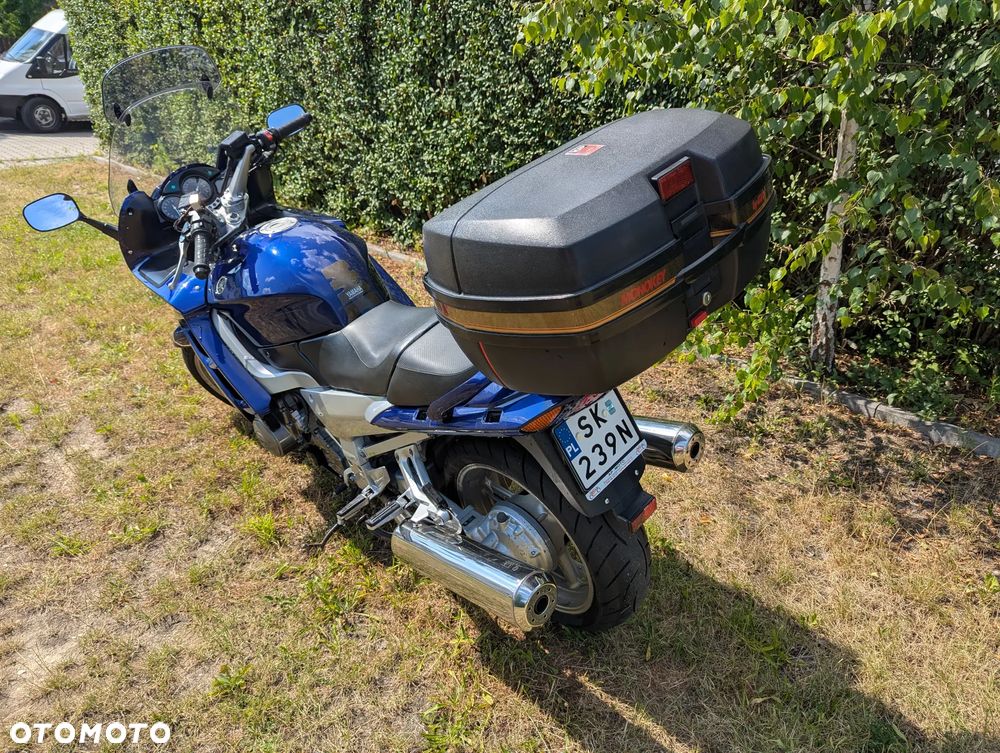Yamaha FJR - 6