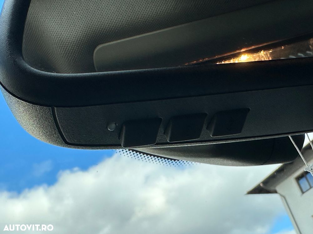 BMW Seria 5 525d Touring Aut. - 28