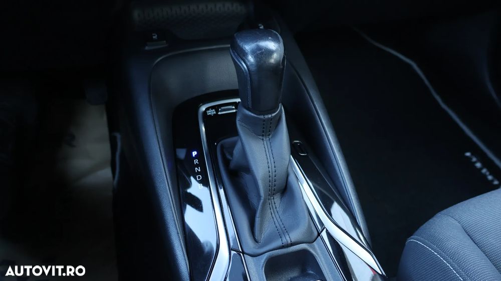 Toyota Corolla 1.8 Hybrid Touring Sports Business Edition - 23