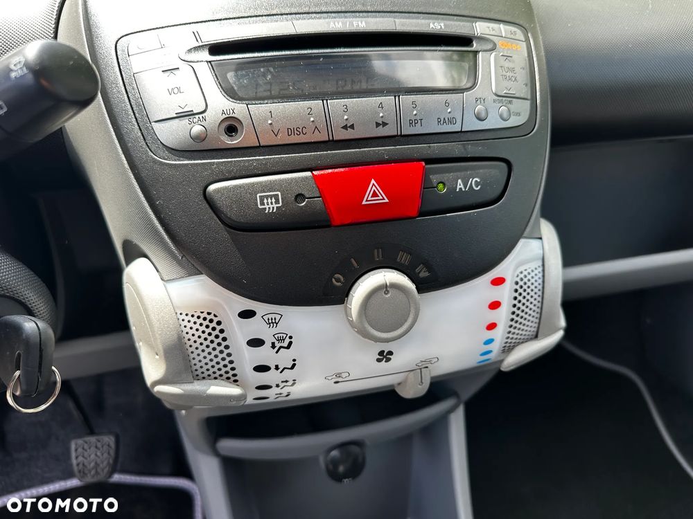 Peugeot 107 70 2-Tronic Filou - 28