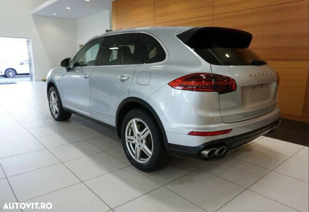 Porsche Cayenne S E-Hybrid Platinum Edition - 3