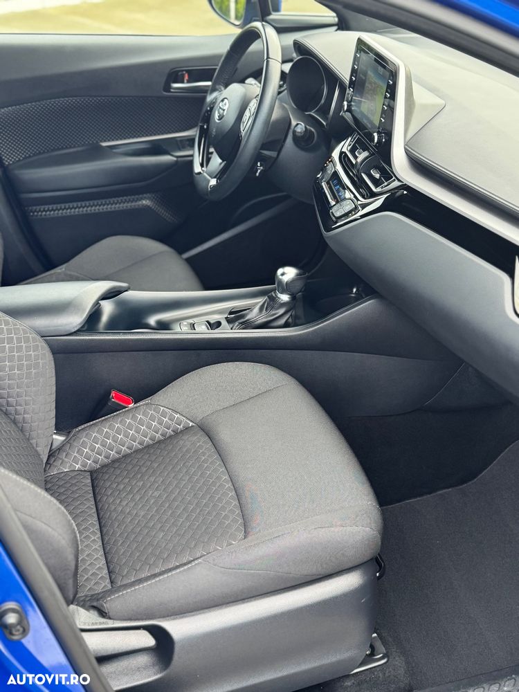 Toyota C-HR 1.8 HSD 4x2 CVT C-lassy LED - 11