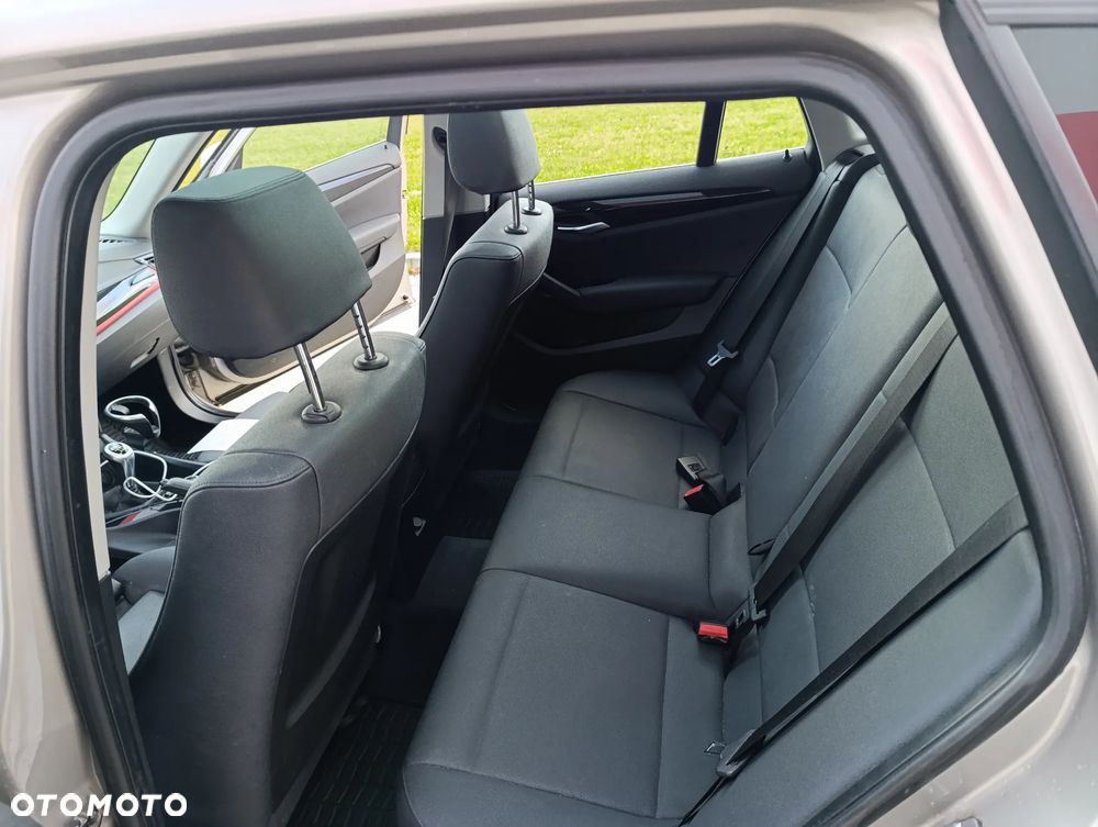 BMW X1 sDrive18d Sport Line - 37