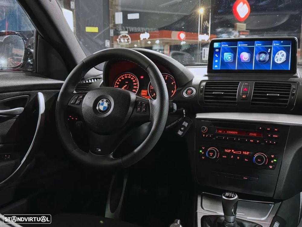 BMW 120 d Pack M - 12