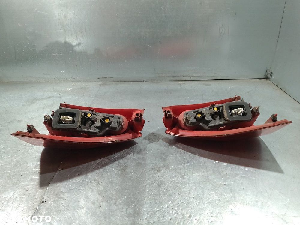 LAMPY TYŁ KOMPLET PEUGEOT 307 LIFT KOMBI 557686A   557684A - 2