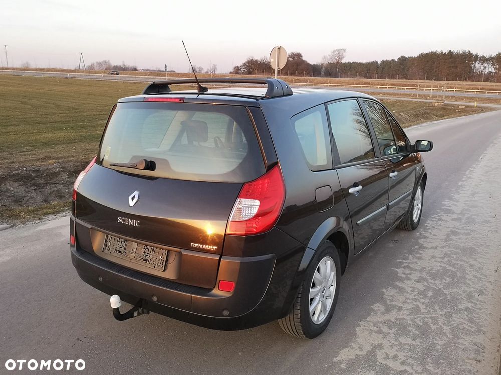 Renault Grand Scenic 2.0 16V Luxe Privilege - 24