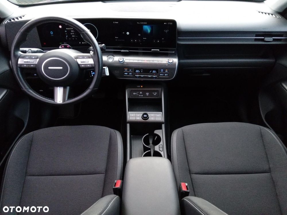 Hyundai Kona 65kWh Executive - 11