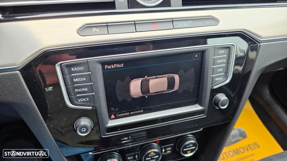 VW Passat 2.0 TDI Highline - 21