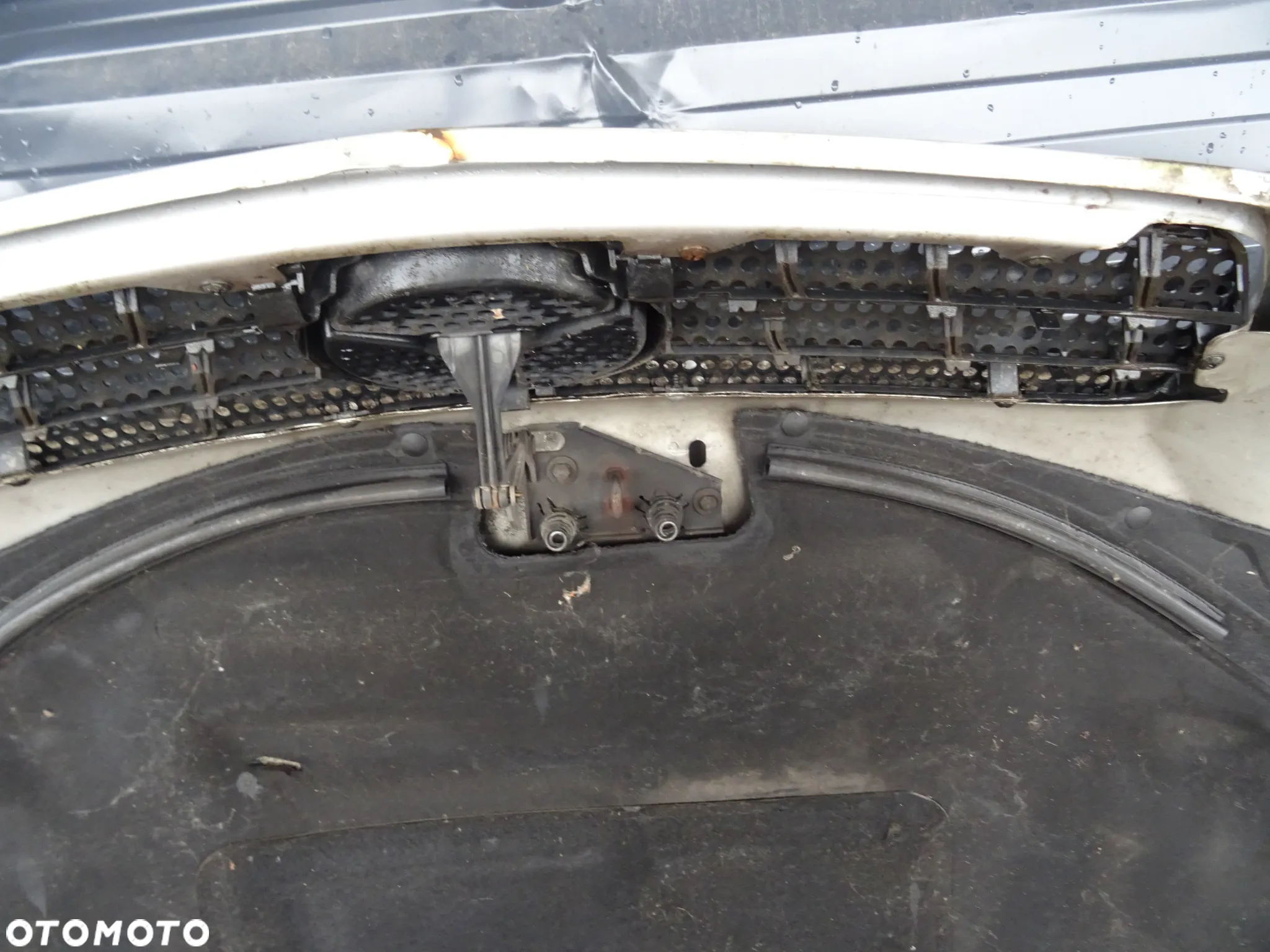 Maska Mercedes ML W163 2000 744 - 9