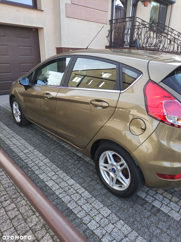 Ford Fiesta 1.0 EcoBoost STart-Stop Titanium - 4