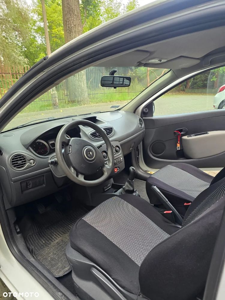 Renault Clio 1.5 dCi Alize - 16