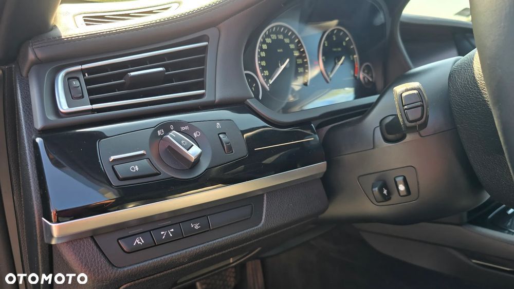 BMW Seria 7 740d xDrive - 13