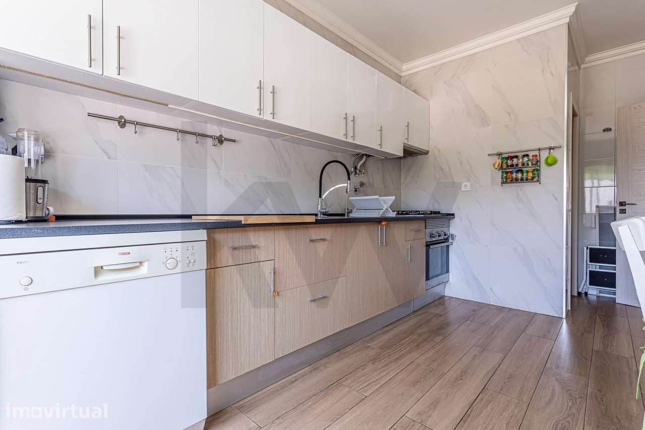 Apartamento T2 Totalmente Renovado em Setúbal