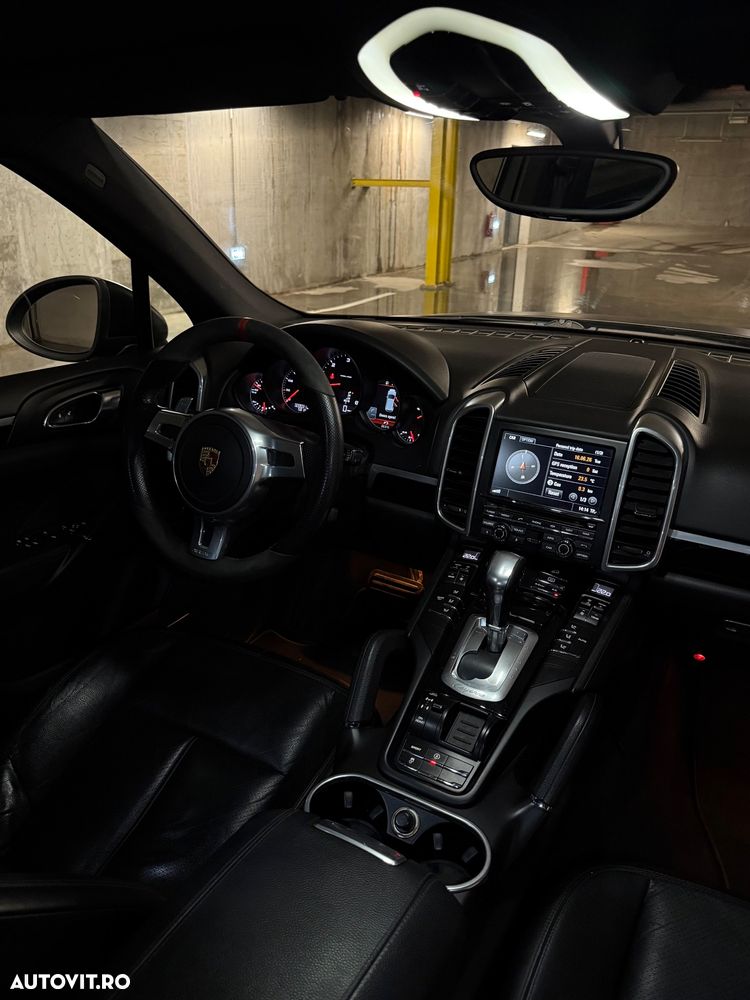 Porsche Cayenne - 7