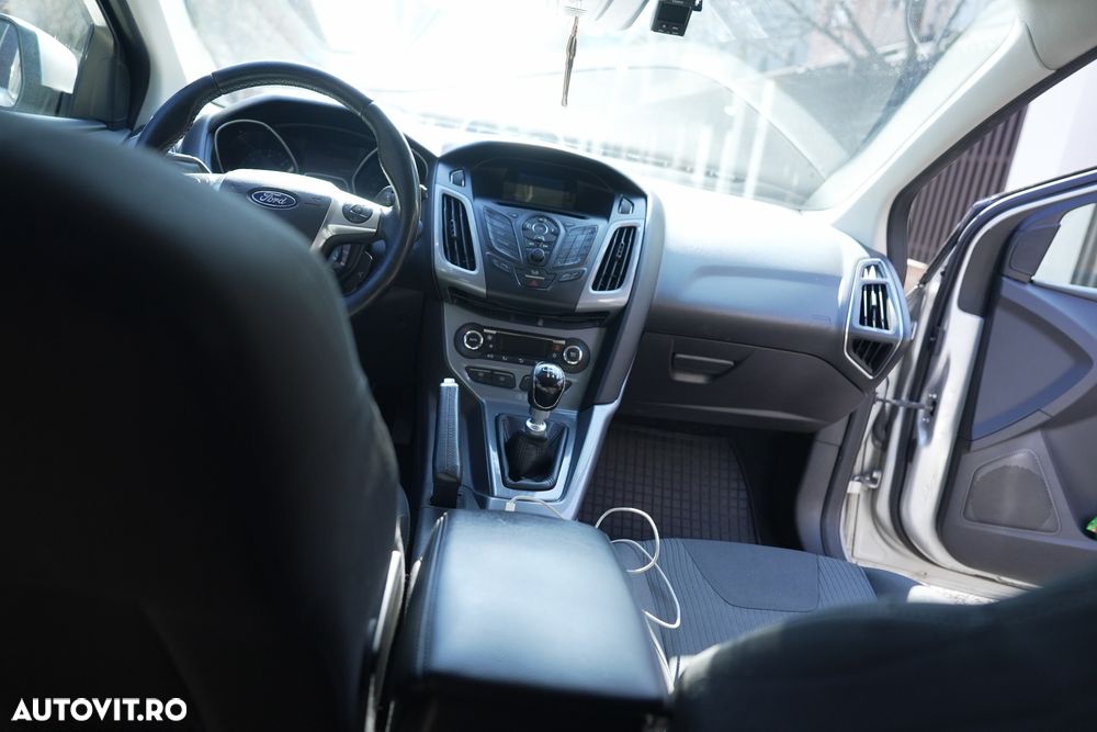 Ford Focus 2.0 TDCI DPF Titanium - 19