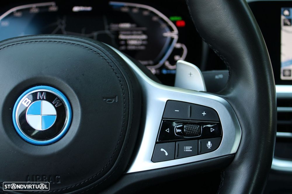 BMW 320 e Pack M Auto - 12