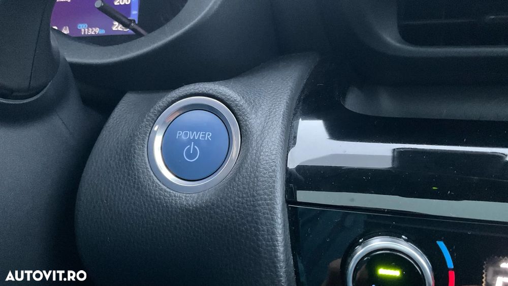 Toyota Yaris Cross 1.5 VVT-i HSD 130 4x4 HEV Exclusive - 26