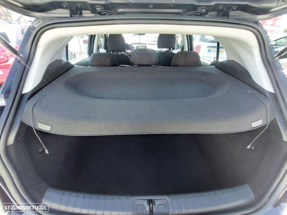 Fiat Tipo 1.3 M-Jet Lounge Tech J17 - 22