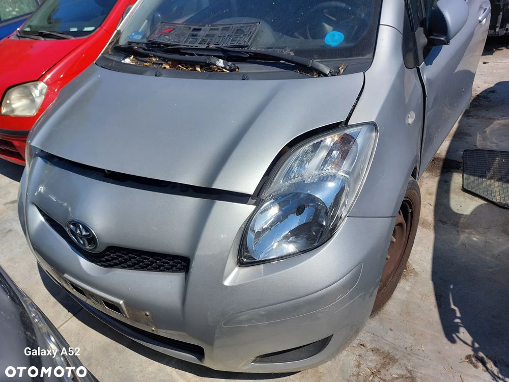 Zderzak TOYOTA YARIS 2 1,4D 09R. maska,lampy,drzwi,klapa..... - 1