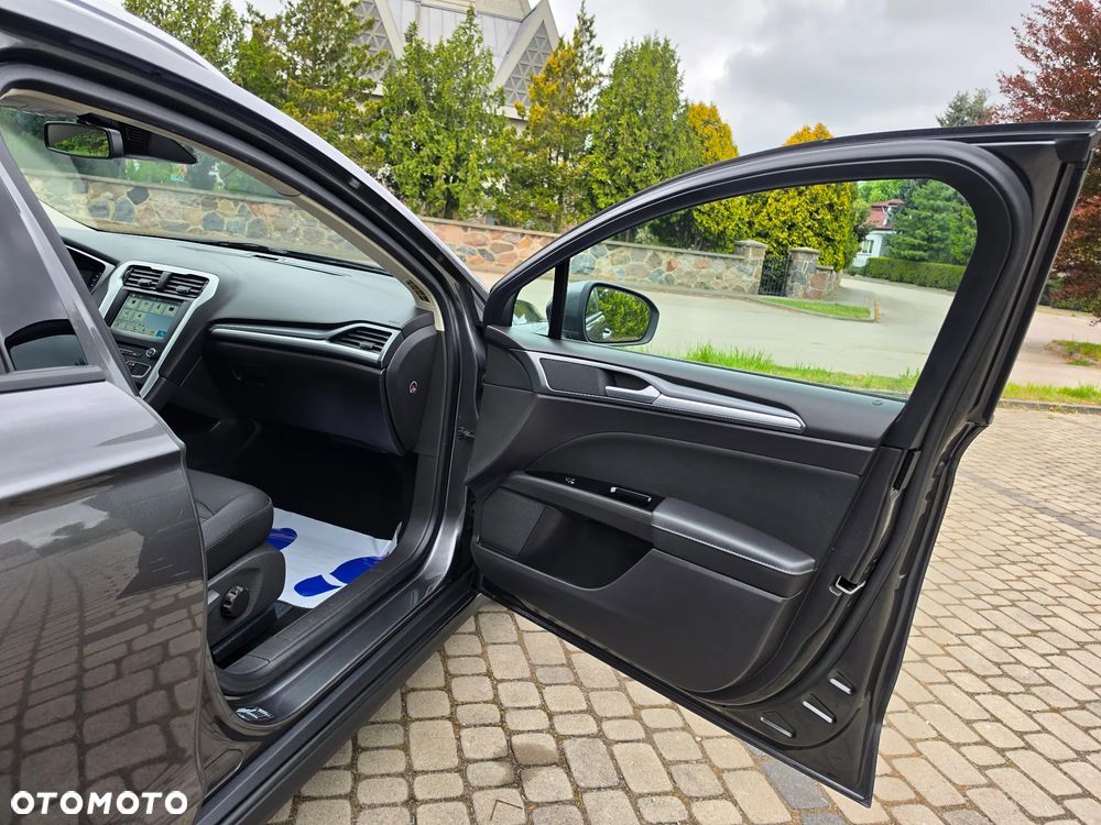Ford Mondeo 2.0 TDCi Titanium - 36
