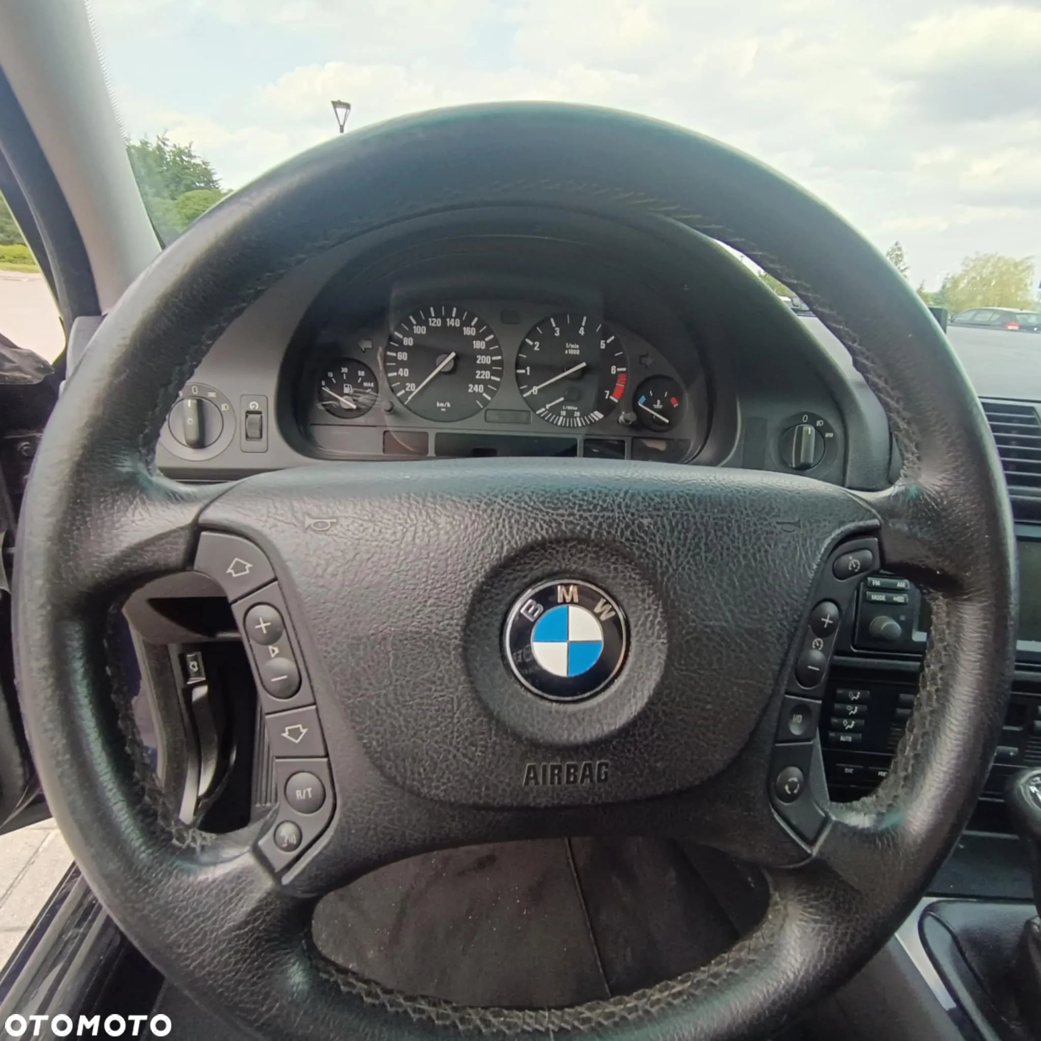BMW Seria 5 520i Touring - 13