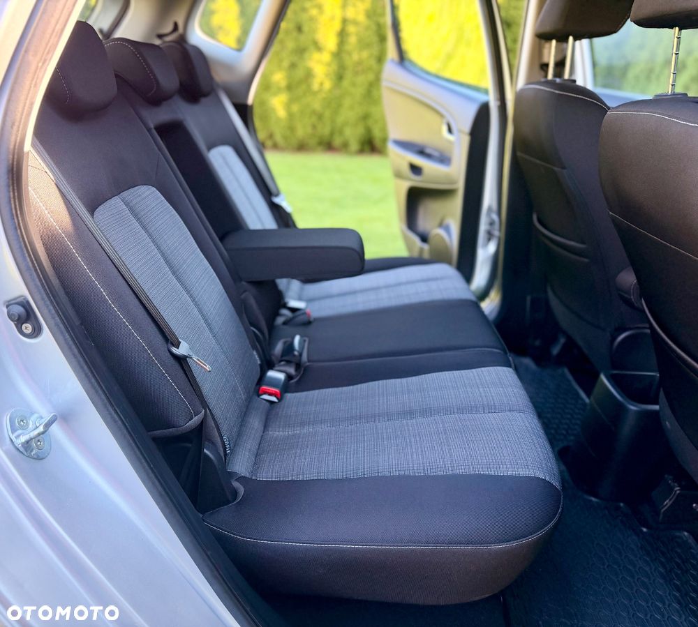 Kia Venga 1.4 CVVT Attract - 12