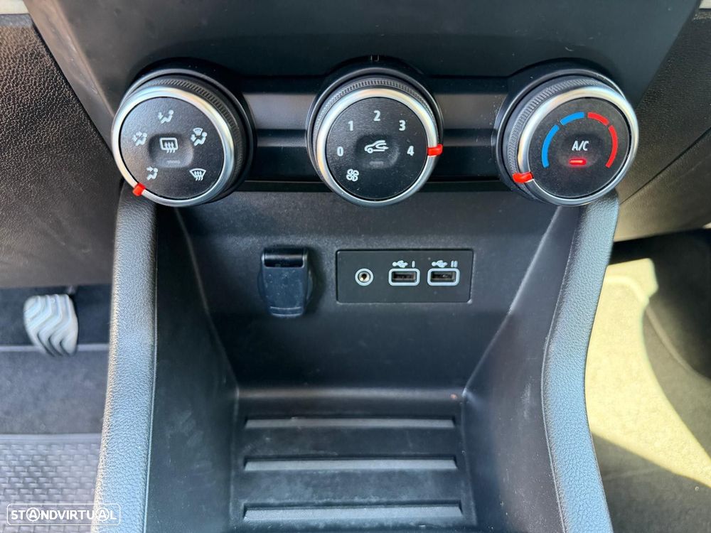 Renault Clio 1.0 TCe Evolution Bi-Fuel - 25