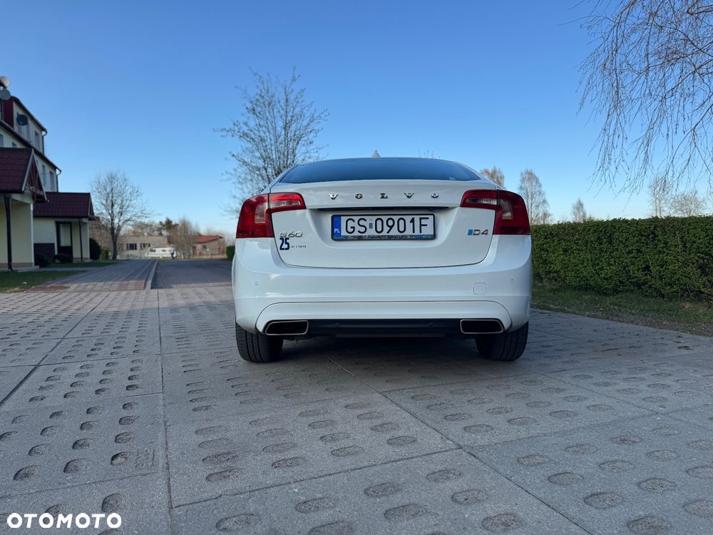 Volvo S60 D4 Drive-E Momentum - 12