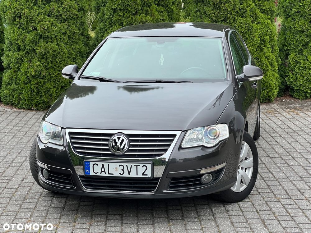 Volkswagen Passat 2.0 TDI Highline - 11