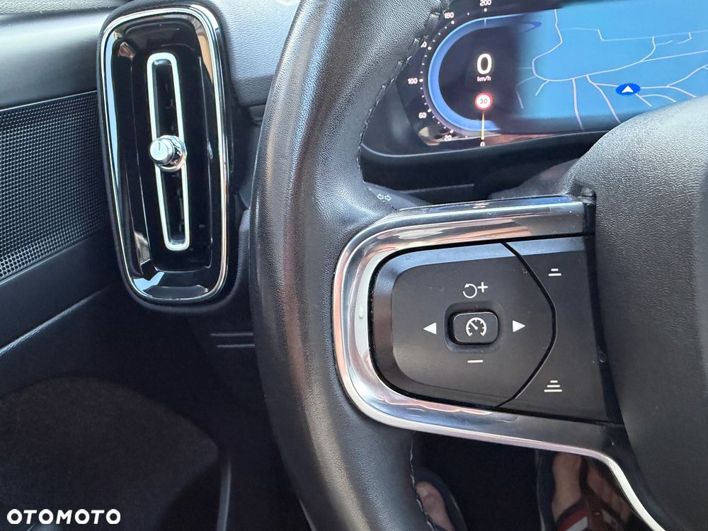 Volvo XC 40 B3 Plus Bright - 16