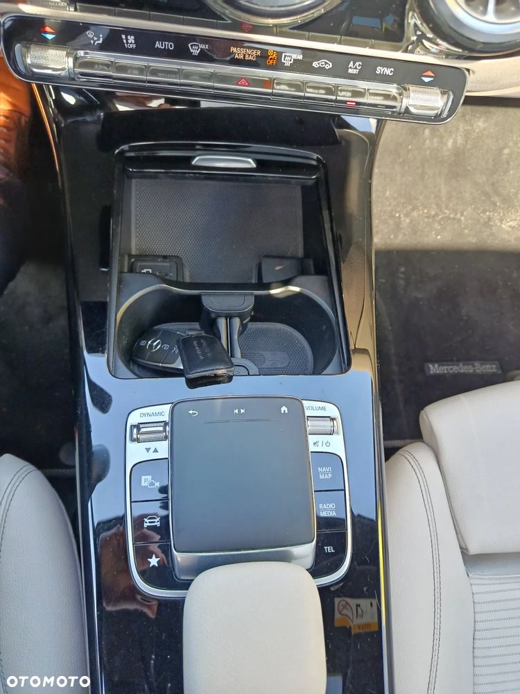 Mercedes-Benz CLA 220 Progressive 7G-DCT - 8