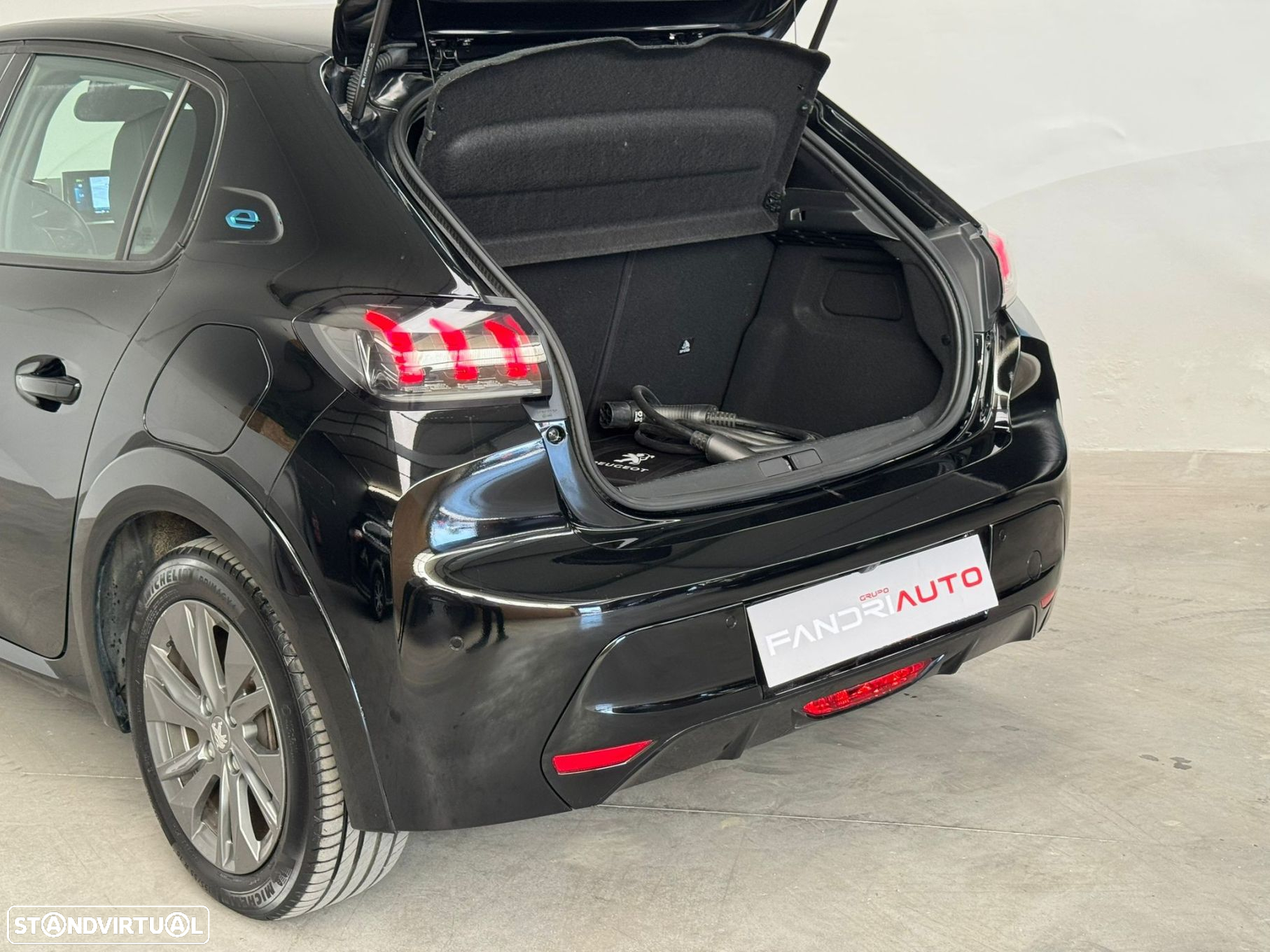 Peugeot e-208 50 kWh Allure Pack - 19