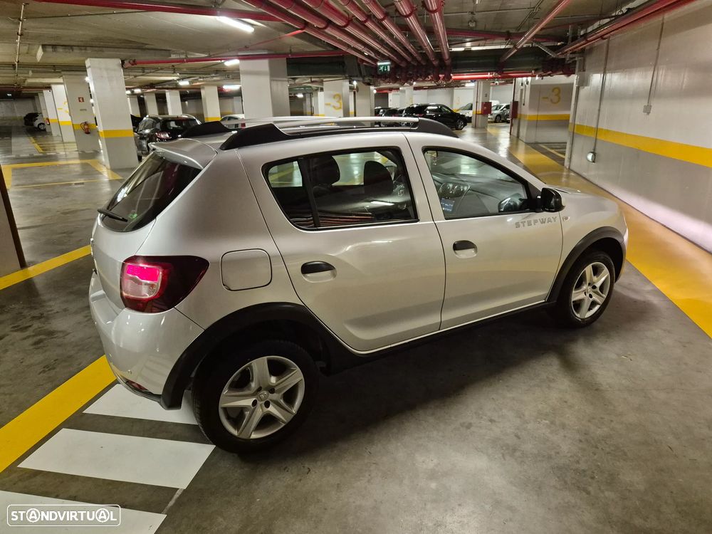 Dacia Sandero 0.9 TCe Stepway - 10