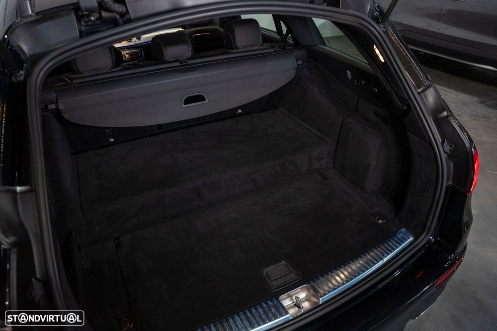 Mercedes-Benz E 300 de 9G-TRONIC AMG Line - 37