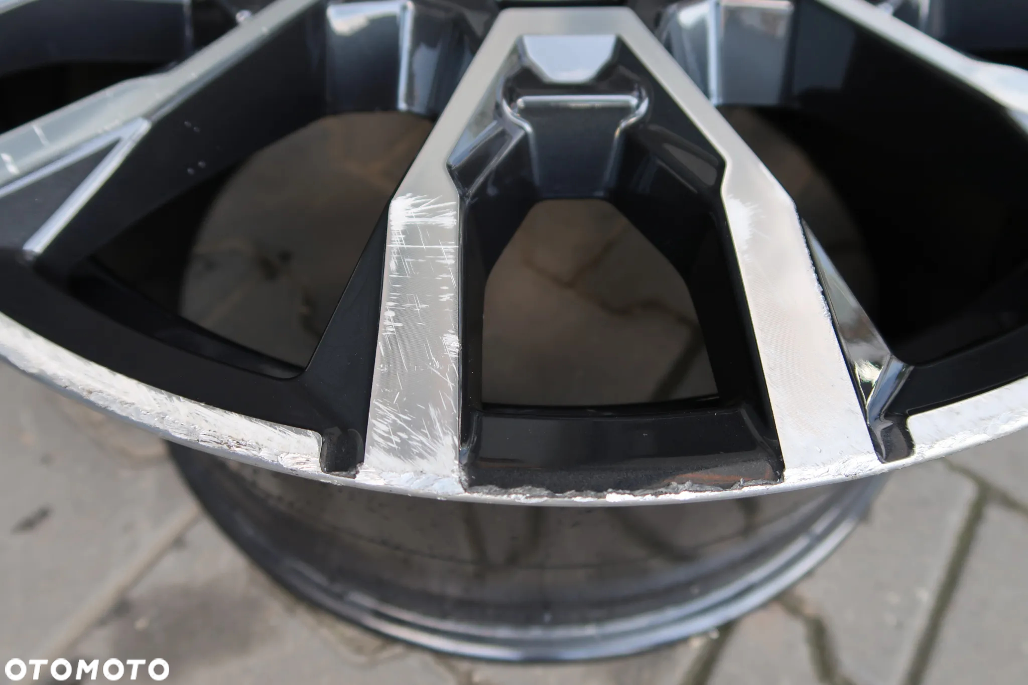 C31 FELGA BMW G05 G06 6856024 10,5X21ET43 - 5